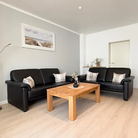 Haus Liebeskind 2 In 宾茨